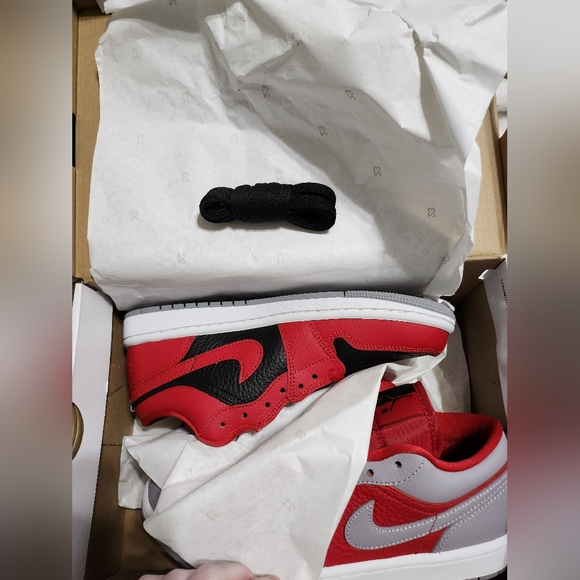 Nike Air jordans 1 Low - Picture 4 of 5